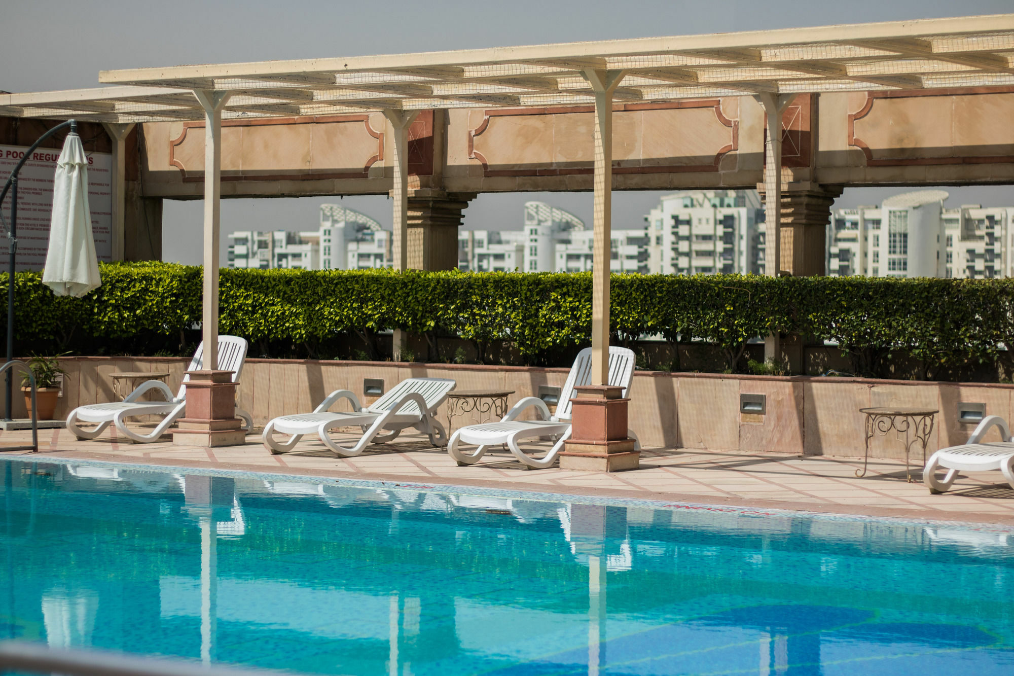 Hotel The Bristol Gurgaon Exterior foto